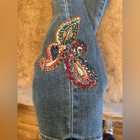 Chico’s So Slimming Embroidered Blue Jeans Size 1.5R (10R) EUC! - Picture 5 of 10